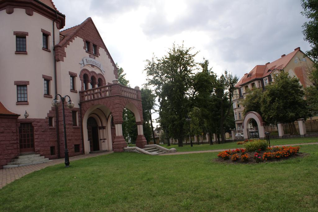 Villa Bergera Dzierżoniów Eksteriør billede